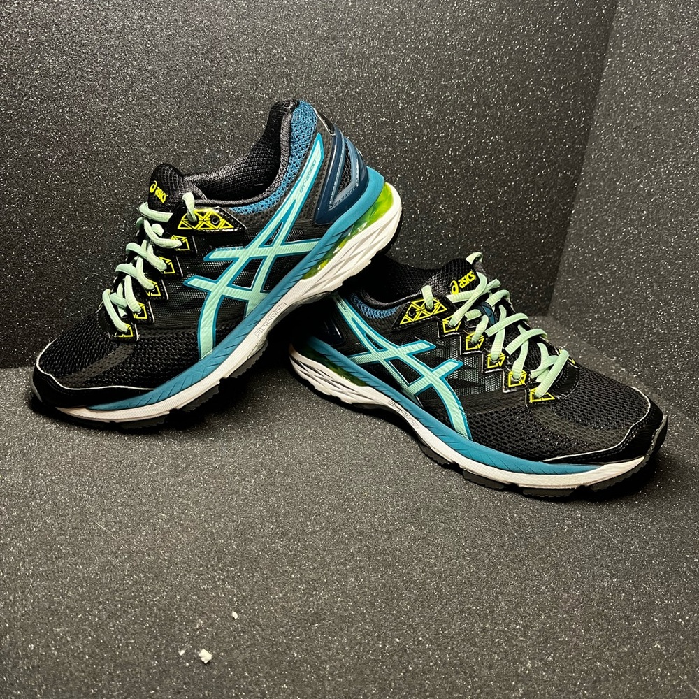 ASICS Gel GT-2000 women’s Black and Blue Running Shoes size 7 (T656N)